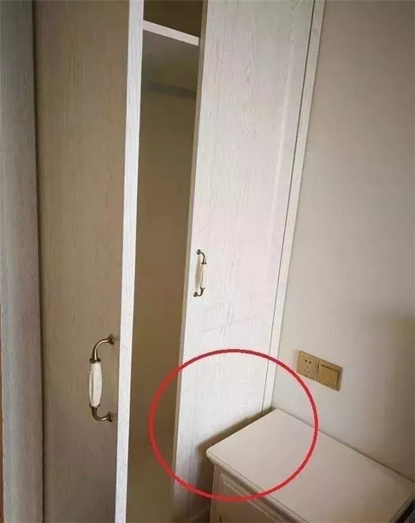 衣柜门打不开